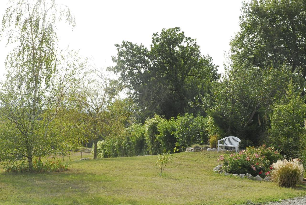 Ferienwohnung Au Pajot Ambax ภายนอก รูปภาพ